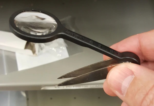 Geolo�ka lupa S PINCETO / Ro�no Geolo�ko pove�evalno steklo