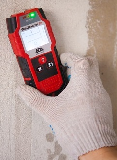 ADA WS80 lokator detektor napeljave v steni